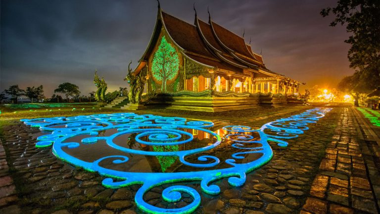 Discover the unique temples of Isaan