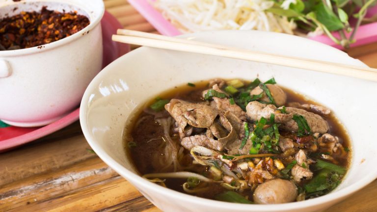 8 must-try Central Thai dishes