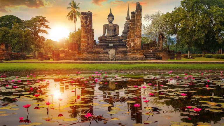 Discover the ‘Dawn of Happiness’ at Sukhothai Historical Park